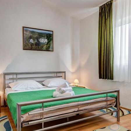 Apartment Jelcic ポドストラナ エクステリア 写真