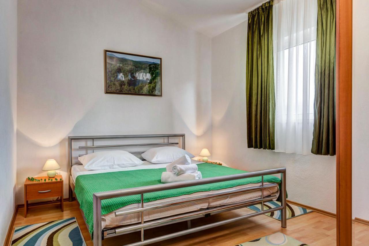 Apartment Jelcic ポドストラナ エクステリア 写真